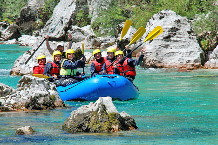 COP TRAVEL Ochutnej divokou Soču na raftu!