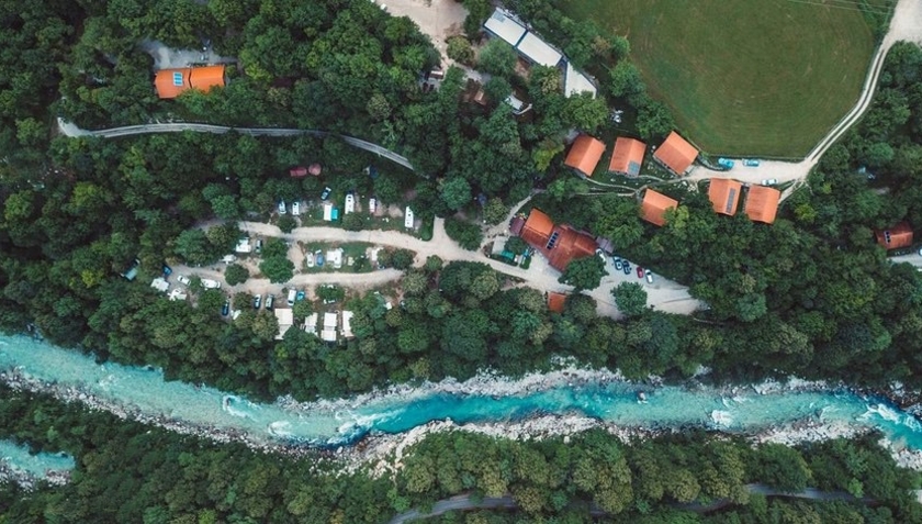 COP Travel Slovinsko Camp Koren Kobarid pohled zezhora