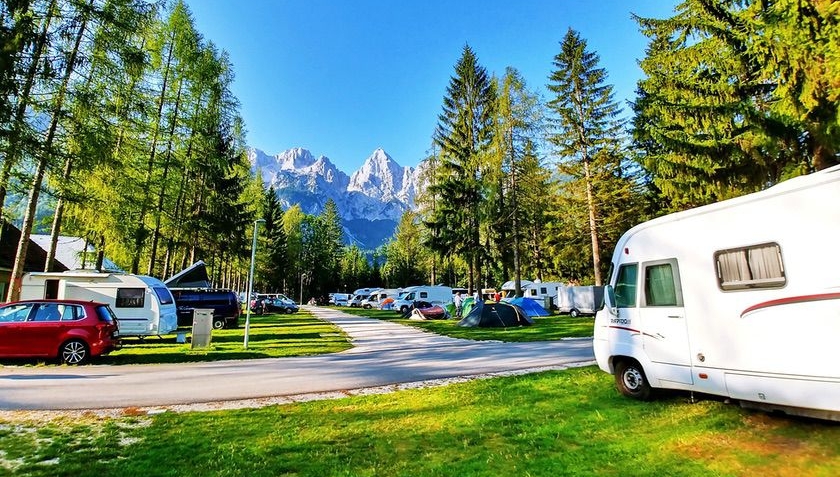 COP Travel Slovinsko Camp Špik *** camper