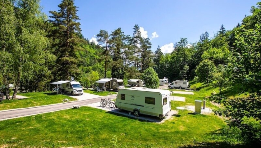 COP Travel Slovinsko Camping Bled camper