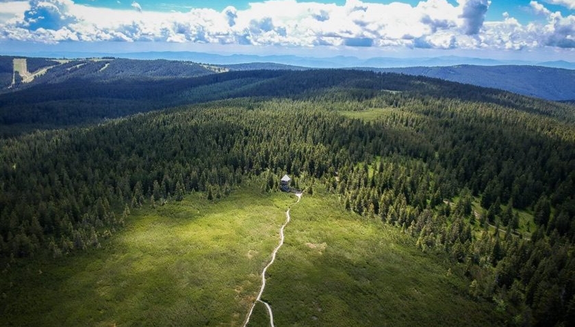 COP Travel Slovinsko Pohorje Rogla pohled z dronu